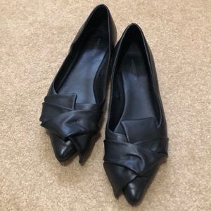 Beautiful SoftMoc black flats❤️EUC so comfy!